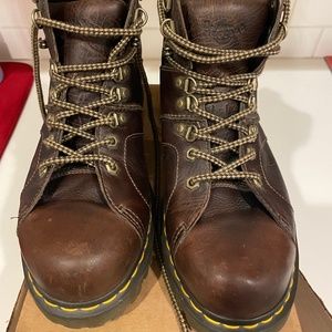 Men’s Dr Martens, size 9, dark brown, ankle boots